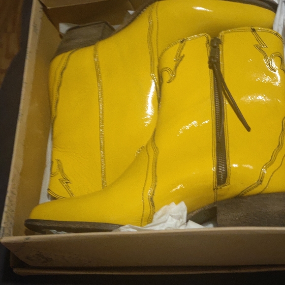 New Free People New Frontier Western Yellow patent leather Booties - Picture 2 of 7
